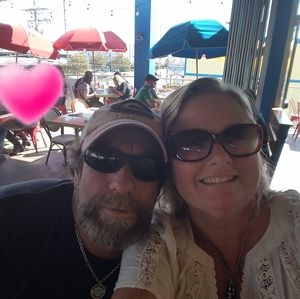 Meet your Posher, Debbra